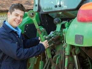 Curso en línea de Mantenimiento, Preparación y Manejo de Tractores